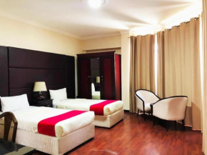 OYO 122 Majestic Hotel